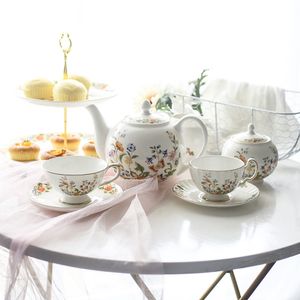 Mokken Royal Garden Tea Cup Saucer Set servies voor het TEAPOT Dessert Stand Bord Noodle Bowl Salates Soep Lepel Huishoudelijk Dinware 230818