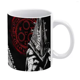 Tazas aterradoras villano lento taza blanca 11 oz de café de cerámica divertida/té/cacao Regalos únicos Pyramid Head Videojuego Silent Hill