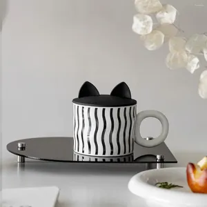 Tasses simples tasse en céramique noir et blanc avec couvercle tasse de couvercle tasse de boisson en céramique couple cadeau