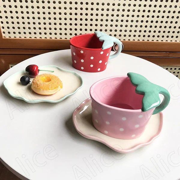 Tasses simples en céramique tasse de fraises en forme d'après-midi tasse de café et de soucoupe set offi