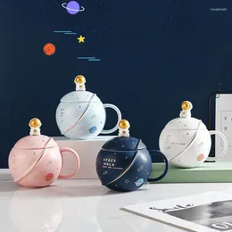Tasses tasse à café d'astronaute, tasses en céramique avec couvercle et cuillère, matériau adapté au lait, décoration de maison moderne