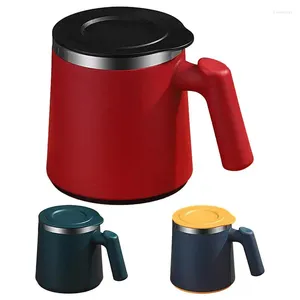 Tasses Tasse de café en acier inoxydable Tasse de camping avec un couvercle isolé pour les accessoires extérieurs de voyage à domicile