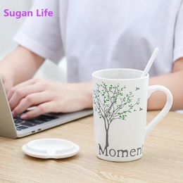 Tasses Sugan Life Ceramic Water tasse lait avec cuillère recouverte Marque du ménage simple Fresque grande capacité