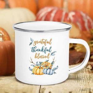 Mokken Thanksgiving Mok Campfire cup Fall Coffee Cup Leuke Pompoen Bloemen maple leaf emaille mok Handvat metalen cup party cadeau voor herfst R230713