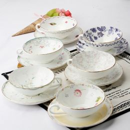 Mokken Topgrade Luxe koffiekopje met bord Britse theeset Bloempatroon Europees Koreaanse Chinese stijl Breakfast Bowl 230817