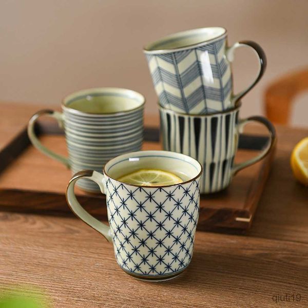 Tasses Motif traditionnel Tasses à thé en céramique faites à la main Style japonais original Petit déjeuner Tasse à café au lait Tasses en porcelaine blanche exquises R230713