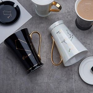 Mokken Twaalf Constellations Creatieve keramische bekers met deksel lepel Bone China Mug Office Tea Cup Milk Coffee