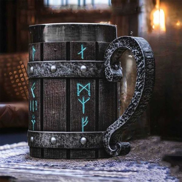 Tasses Viking Vintage Oak Barrel Beer Mug Stein avec doublure en acier inoxydable tasse de thé à thé à grande capacité Mug Pub Bar Party Gift 240417