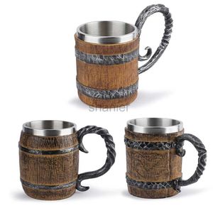 Tasses Viking Wood Style bière de bière simulation de tasse en bois en bois tasse de bière double mur à boire tasse métal monotage isolant Boire du café 240417