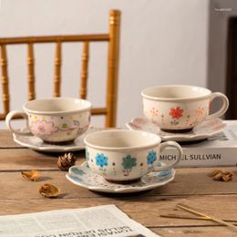 Mokken Vintage Bloemen Afternoon Tea Kopjes handgeschilderde Keramische Mok Koffie Onderglazuur Kleur Creatieve Latte Kop En Schotel Set