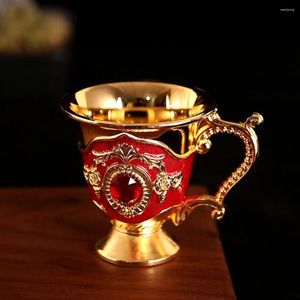 Mokken Vintage Wine Cup Metal Retro unieke mini rode kelk goud Europese stijl Creatief geschenk voor bar Home Decor