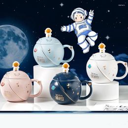 Mokken Yomdid Cartoon Mug Starry Sky Design Ceramic Cup Milk Coffee Tea Drink Creative Gift Drinkware met deksellepel