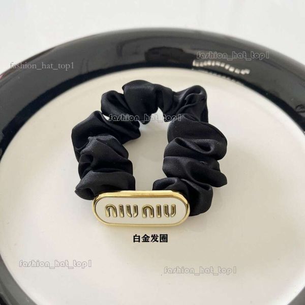 Mui Mui Designer Miui Letter Printing Bandons pour femmes Bouchons à pointe épaissis
