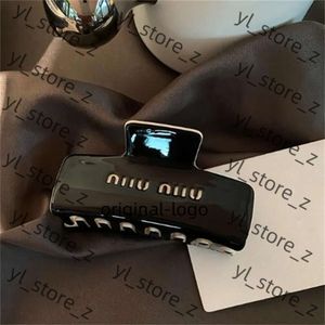 Mui MuiPin Fashion Designer Barrettes Barrettes Girls Hair Mui Clips Boutique Barrette Hairpin Charme Femmes Hairlip Hair Claws Luxury Miui Hair Accessoires 4582