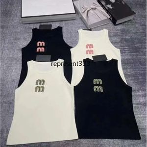 Mui Mui Shirts Clothes Designer Mui Femmes Sexy Halter Tops Party Crop Broidered Top Top Spring Summer Backless Shirt S-L