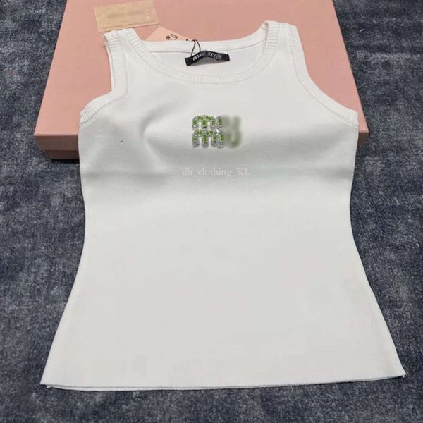 Mui Mui Top Designerswomen's Tanks Anagrama bordado de mezcla de algodón camiseta sin mangas pantalones cortos traje de diseñador de punto Mujer Tops 271