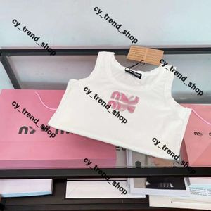 Mui Mui Top Louies Shirt Dames T-shirt Designer Dames Sexy Halter T-shirt Mode Crop Top Luxe geborduurd T-shirt Spring Summer Backless Mui Mimu Shirt 503