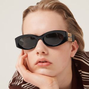 MUIMIU Eyewear-serie zonnebrillen officiële website SMU11WS bril dameszonnebril met klein rond frame en cat eye met doos