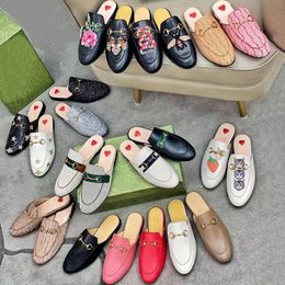 Mules Pantoufle en cuir 100% cuir véritable Designer Mules de luxe Taille 34-46 Femme Homme Pantoufle en cuir jacquard Jumbo logo Toile Chaussures plates Horsebit Princetown Pantoufles