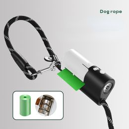 Multifunctionele hondenriem met zaklamp en kaktas training riem zware hondenriem nylon tape - perfect voor hardlopen, wandelen, tetheringmogelijkheden