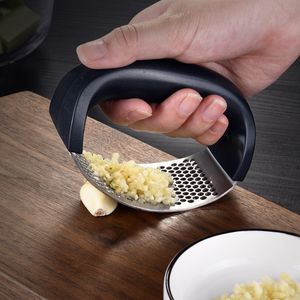 Presse-ail manuel multifonctionnel trancheuse à ail incurvée hachoir presses à ail en acier inoxydable outil de Gadgets de cuisine