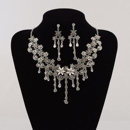 Accesorios multifuncionales para vestido de novia, collar de diamantes de aleación, dos piezas se pueden utilizar como accesorios para el cabello, joyería nupcial HT148
