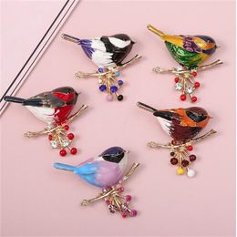 Multicolor vogel broche pins kwaliteit glazuur ainmal broches nieuwjaar designer sieraden cadeau pyrrhula pyrrhula gc1105