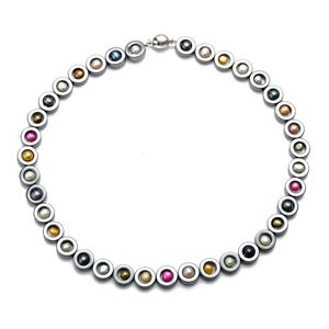 Collar multicolor de perlas de agua dulce Gargantillas con cuentas de hematita negra de 18 pulgadas con cierre magnético redondo suave de buena calidad