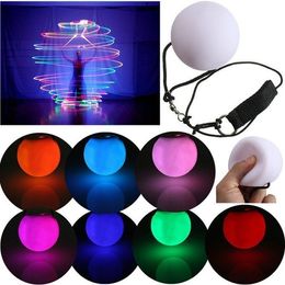 Meerkleurig LED-licht POI-gegooide ballen Diameter 8 cm voor podiumuitvoering Club Buikdansfeest Speciale hand rekwisieten LED-knipperlicht 2055649