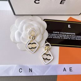 Multicolour Love Stamp Charm Earring Vintagee Fashion Charrings Design voor dames sieraden 18K GOUD GOLDE Wedding Party Accessoires met geschenkenbox