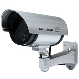 Multifunctionele Dummy CCTV Security CCD IR-camera met rood LED-knipperend licht voor binnen / buitenbewaking