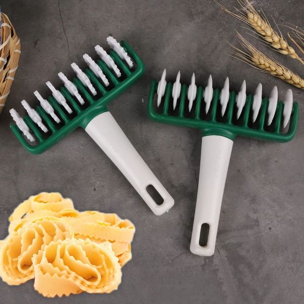 Rodillo de encaje multifuncional, rodillo para galletas, rueda, cuchillo, cortador de masa, cortador de fideos de plástico, herramienta para hornear en la cocina MJ0866