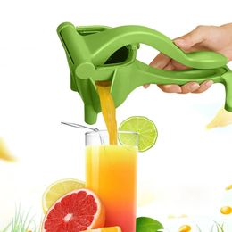 Multifunctionele Munual Juicer Niet-elektrische Fruit Watermeloen Citroen Sinaasappelen Handheld Pers Squeezer Huishoudelijke Kleine Gereedschappen 240116