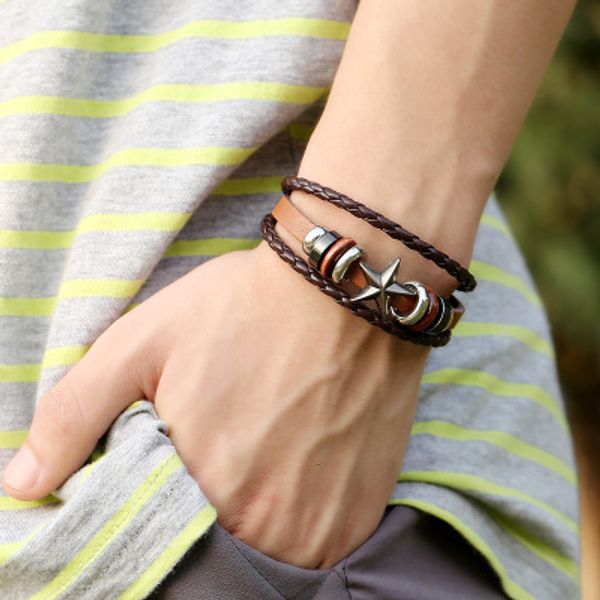 Pulsera de cuero PU multicapa para hombres y mujeres, brazaletes trenzados Punk, pulseras con dijes de remaches con tachuelas de estrellas Retro, pulsera hecha a mano, regalo de joyería