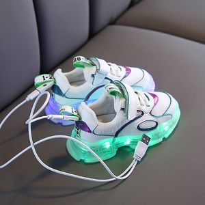 Modes de baskets enfants colorés avec une semelle lumineuse 2020 chaussures LED enfants USB Charge bébé garçons filles chaussures lumineux lj201027