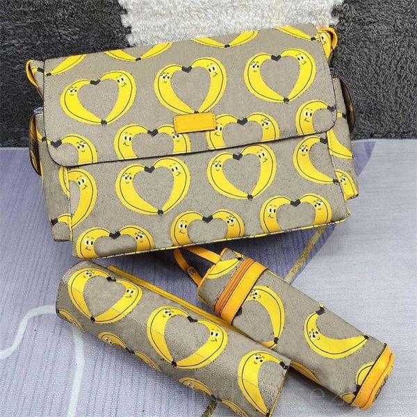 Sac momie grande capacité designer bébé sac rouge jaune couches empilables pochette en nylon réglable toile sangle tendance femmes sac à langer lettre broderie XB049 C23