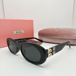 Lunettes de soleil Mumu SMV06Z Sunglasses de haute qualité de luxe de luxe Eyewear Miumu Marque des mêmes lunettes de style avec boîte d'origine