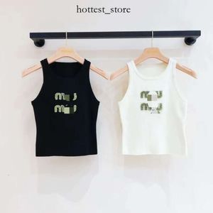 Mumuis Womens Top Quality T-shirt Designer Femmes Sexy Halter Tee Party Fashion Crop Crop Luxury Broidered T-shirt Spring Summer Miui Backless Summer 24SSSS MUI MUI TOP 286