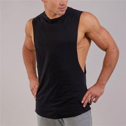 MuscleGuys Blanco Gyms Tank Tops Mens Solid Bodybuilding Kleding Fitness Mannen Singlet Workout Mouwloze Stringer Shirts
