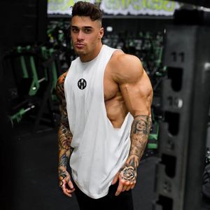 Muscleguys Mens Workout Tank Tops Fitness Bodybuilding Ropa de tono de corte bajo Vívido Vívido Singletas Muscle Men ActiveWear 240513