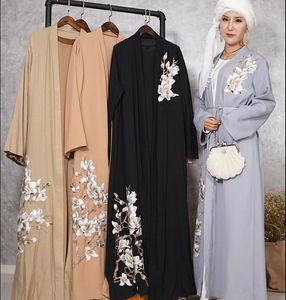 Motif de fleurs adultes musulman broderie abaya mode arabe était mince Robe islamique Robe musicale Ramadan vêtements livraison directe