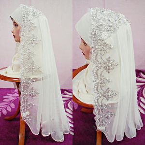 Voiles musulmans avec dentelle perles paillettes 3D Floral appliqué sur mesure court voile de mariée longueur d'épaule