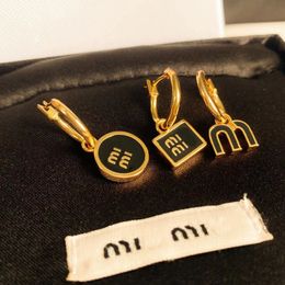 MUU-Conjunto de tres piezas de moda, pendientes esmaltados, tachuelas, pendientes ligeros de lujo, regalos de fiesta al por mayor