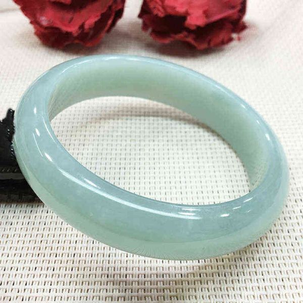 Myanmar Bracelet rond naturel Jade glace Jade bracelet petits bijoux vert clair accessoires de mode chanceux pierre cadeau pour mère X220288O