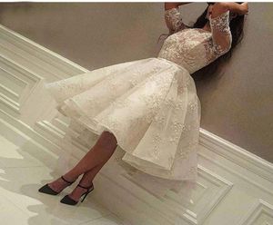 Myriam Fares 2019 Fashion Ivory Short Prom Dresses Lace Applique Beads Half Sleeve knielengte Dubai Arabische korte cocktailjurk P2058539