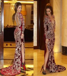 Myriam Fares Vestidos de noche color borgoña con bordado dorado Sexy Cuello en V profundo Árabe Dubai Turquía Vestidos de fiesta con abertura alta Robe de soire6272996