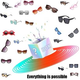 Boîte mystère pour lunettes de soleil, cadeau Surprise, lunettes de soleil de styliste Premium, Boutique, article aléatoire avec boîtes et emballage 210R