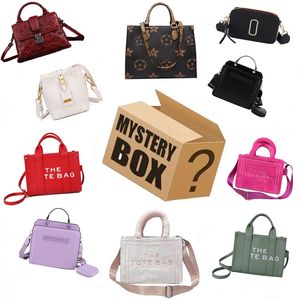 Mystery Box Luxurys Diseñadores Bolsos de mujer Cajas ciegas Sorpresa aleatoria favorece Lucky para adultos Regalo Estilos más queridos Bolso