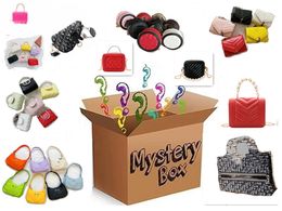 Mystery Box Random Children Bolso Messenger Bag Monederos Monedero Mini Tote Cumpleaños Sorpresa Favores Más regalos Diseñador 5 Estilo al por mayor