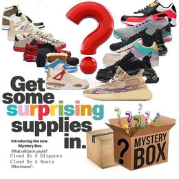 Mystery Box Blind Box Slippers Sandalen Willekeurige stijl Lucky Choice Heren Dames Trainers Hardlopen Basketbal Casual Schoenen Hoge kwaliteit Verrast geschenk Laarzen Sneakers